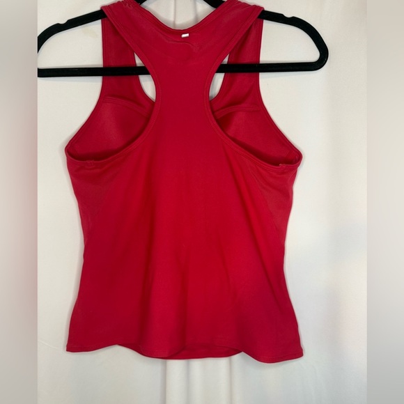 Nike women’s pink tank top built in bra - Picture 2 of 4